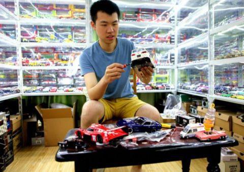 Marvel! Shanghai boy collects more than 10,000 car models