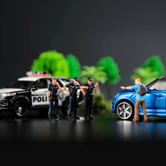 3Pcs Miniature Painted 1/64 American Police Diorama Figure Model DIY Creative Photography Props for Car Model Matching