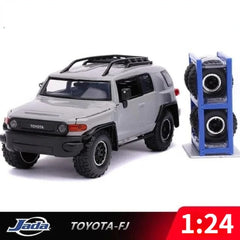 1:24 Toyota FJ Land Cruiser off-road vehicle model