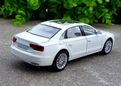 1:32 Audi A8 Car Alloy Model